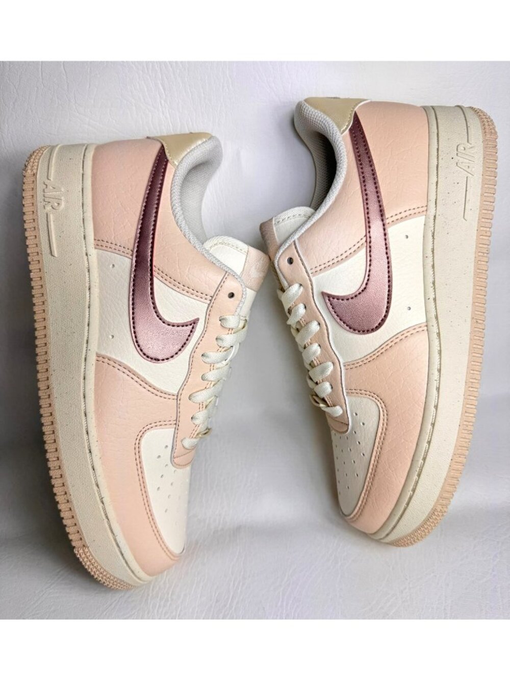 SIZE 9.5 WOMEN'S NIKE AIR FORCE 1'07 NN SOFT PEARL IM2507 001